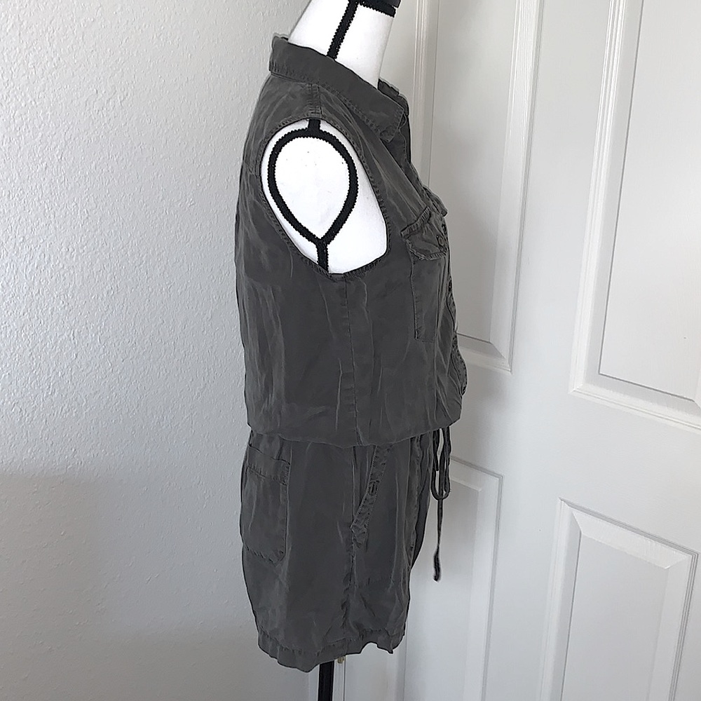Velvet Heart shorts jumper - Picture 2 of 4